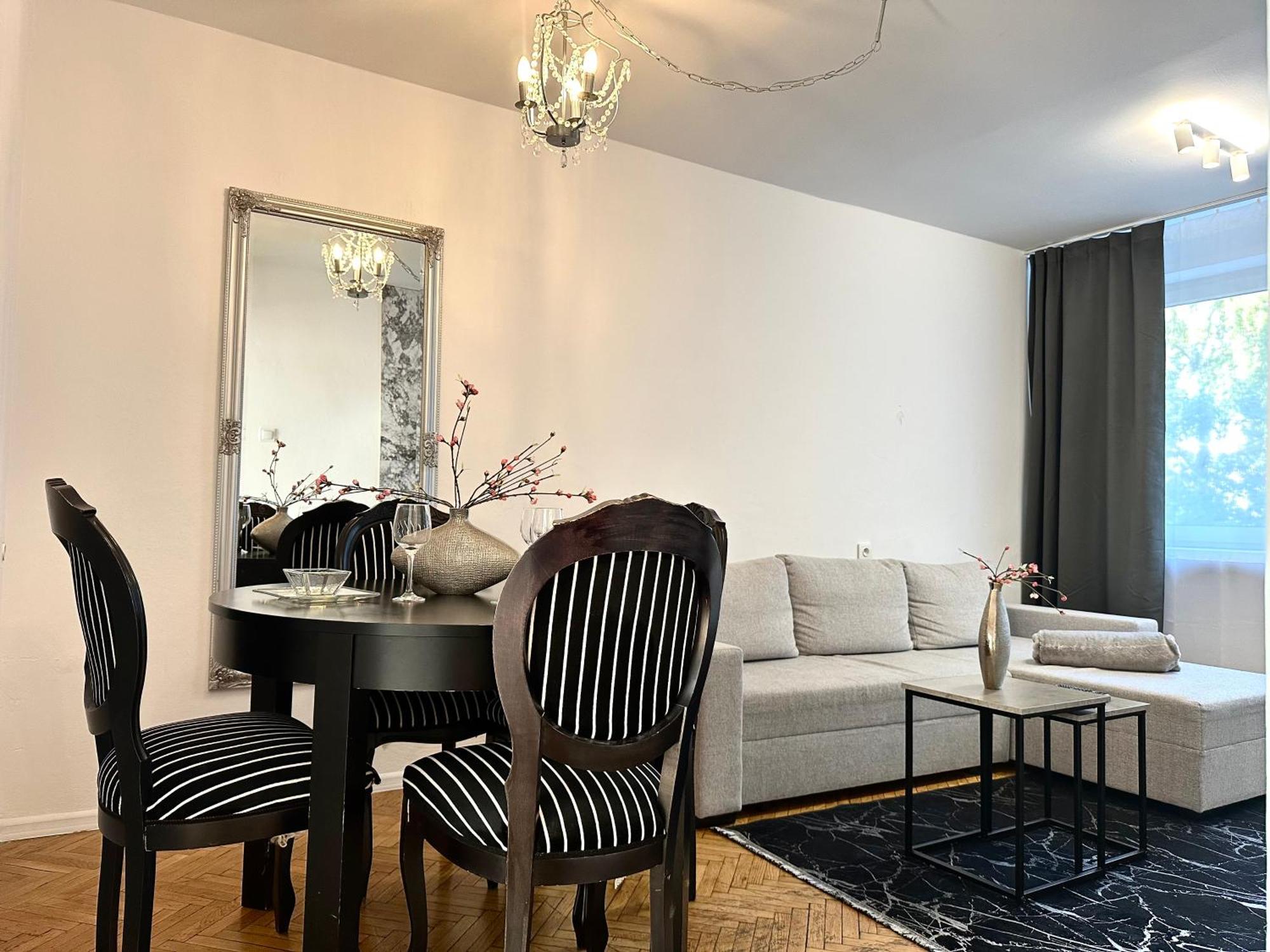 Wita Stwosza Apartment - Self Check-In 20H - Wroclaw — Photos 3